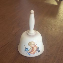 Vintage 1987 Goebel Hummel 10th Annual Bell With Loving Greetings HUM 
709 handcrafted. Made in West Germany in 1984.  Perfect shape, no chips 
or cra