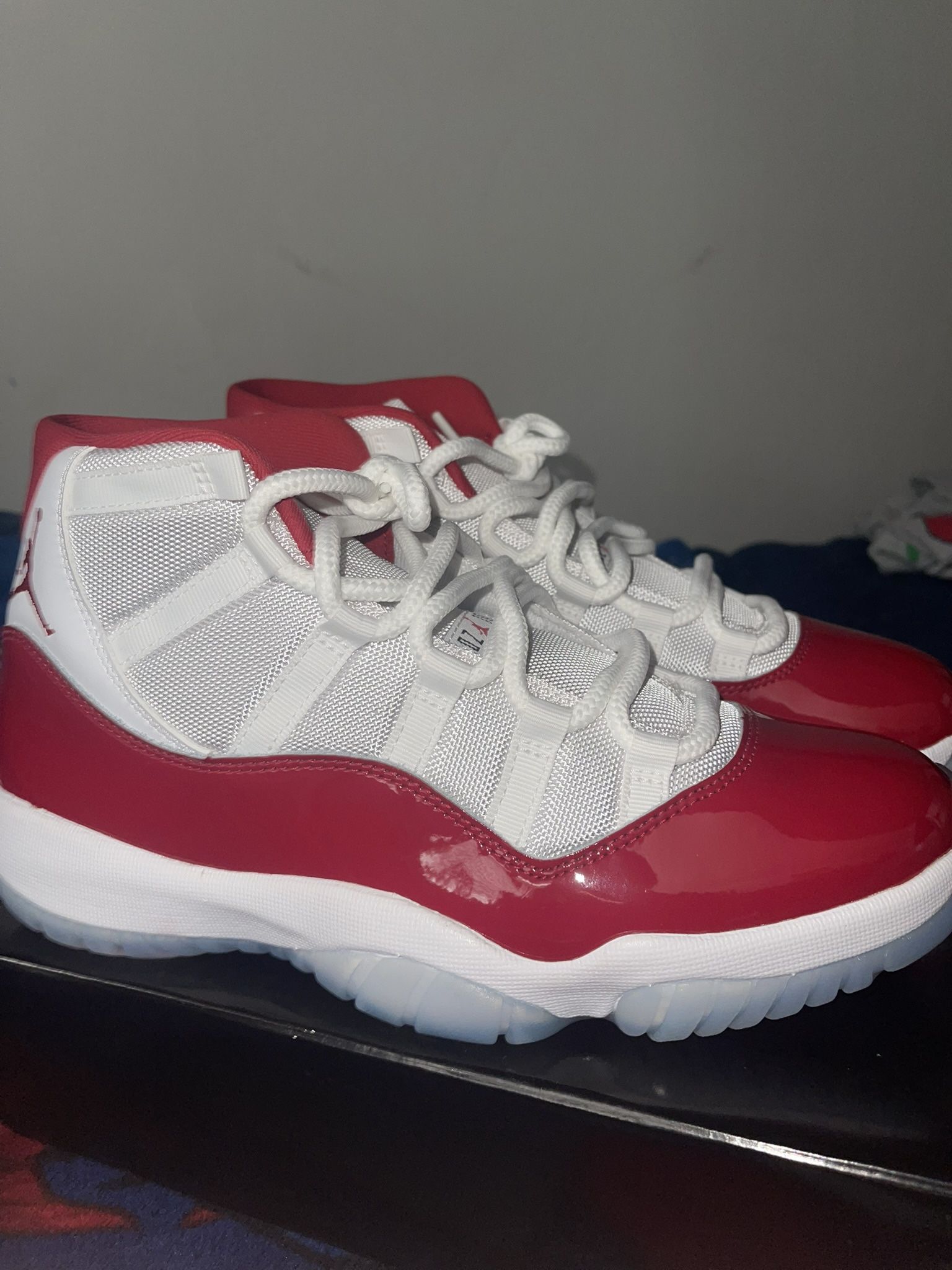 Air Jordan 11 Cherrys