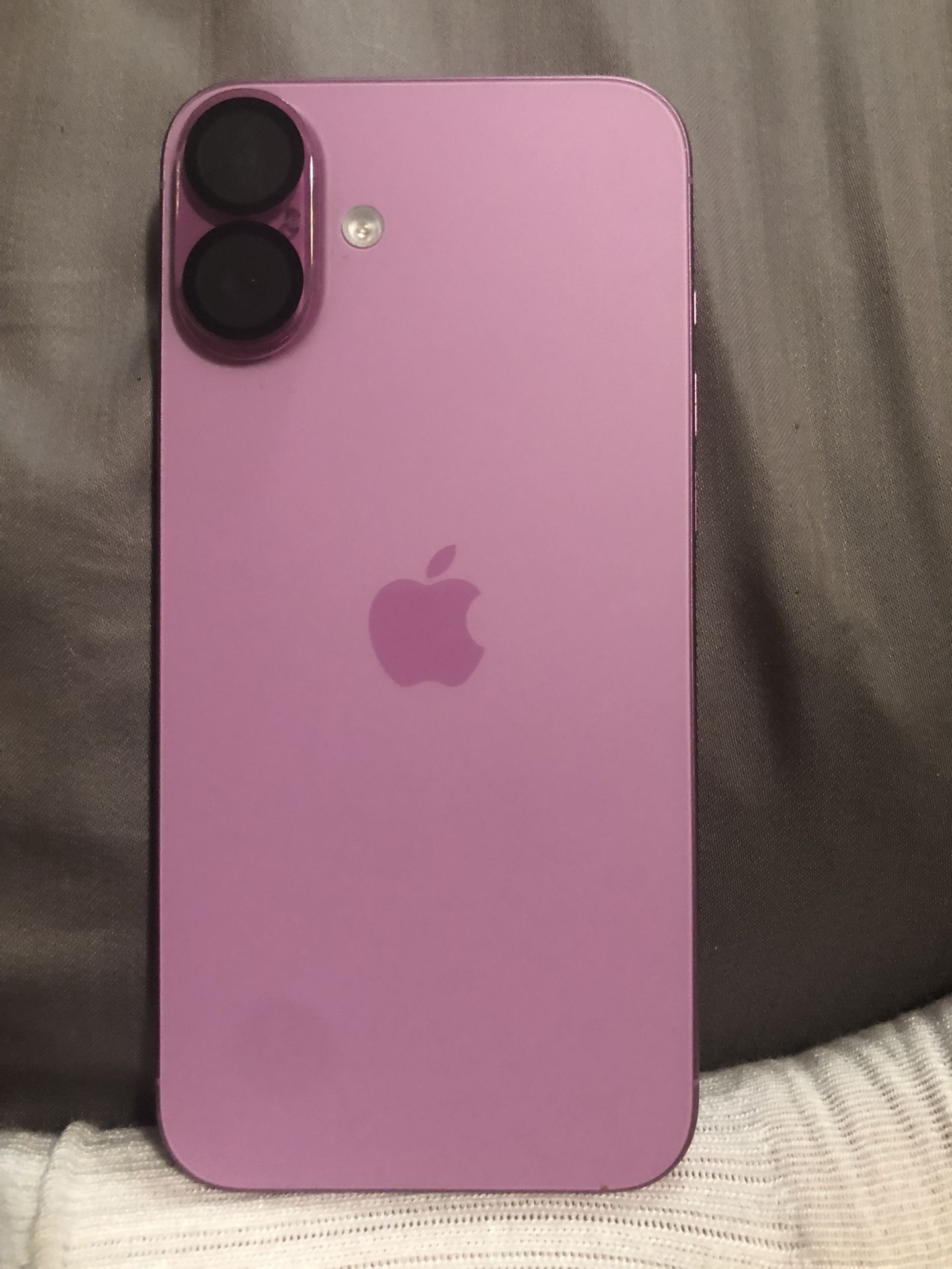 iPhone 16 Plus