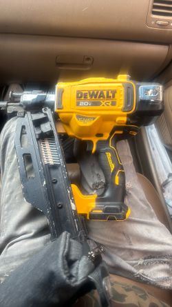 Dewalt 20-Volt 30° Cordless Framing Nailer