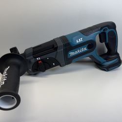 Brand New Makita 18V LXT Lithium-Ion 7/8 in. Cordless SDS-Plus Concrete/Masonry Rotary Hammer Drill (Tool-Only)