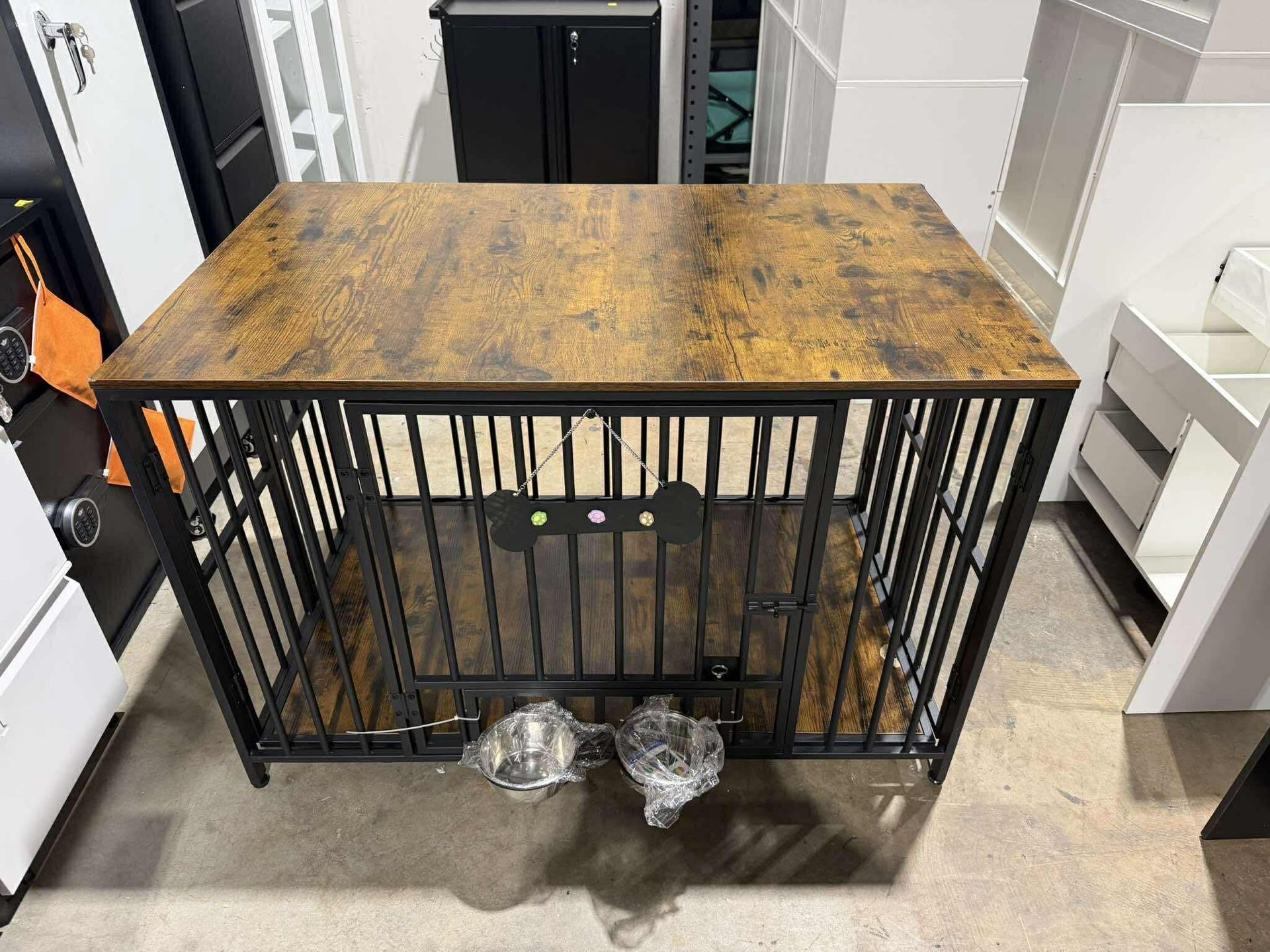 43" Dog Crate Furniture Foldable for Large Dogs 60-80 lbs (damage)