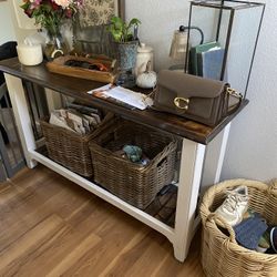 Entry Table / Hall Table