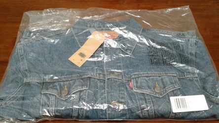 Levis Womens Dad Trucker Jacket