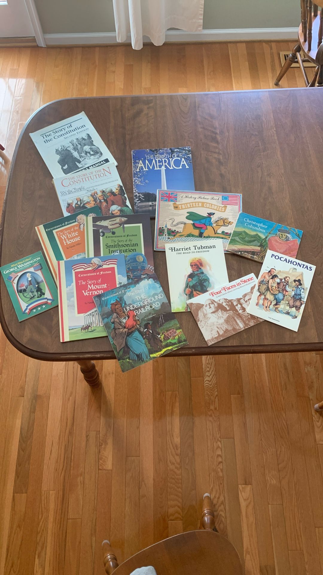 12 USA History Books