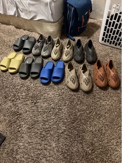 Sz12 Yeezy slides and foam runners vnds