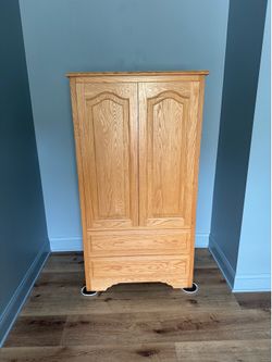 Solid Oak Amish-Made Armoire / Storage Cabinet – Excellent Condition