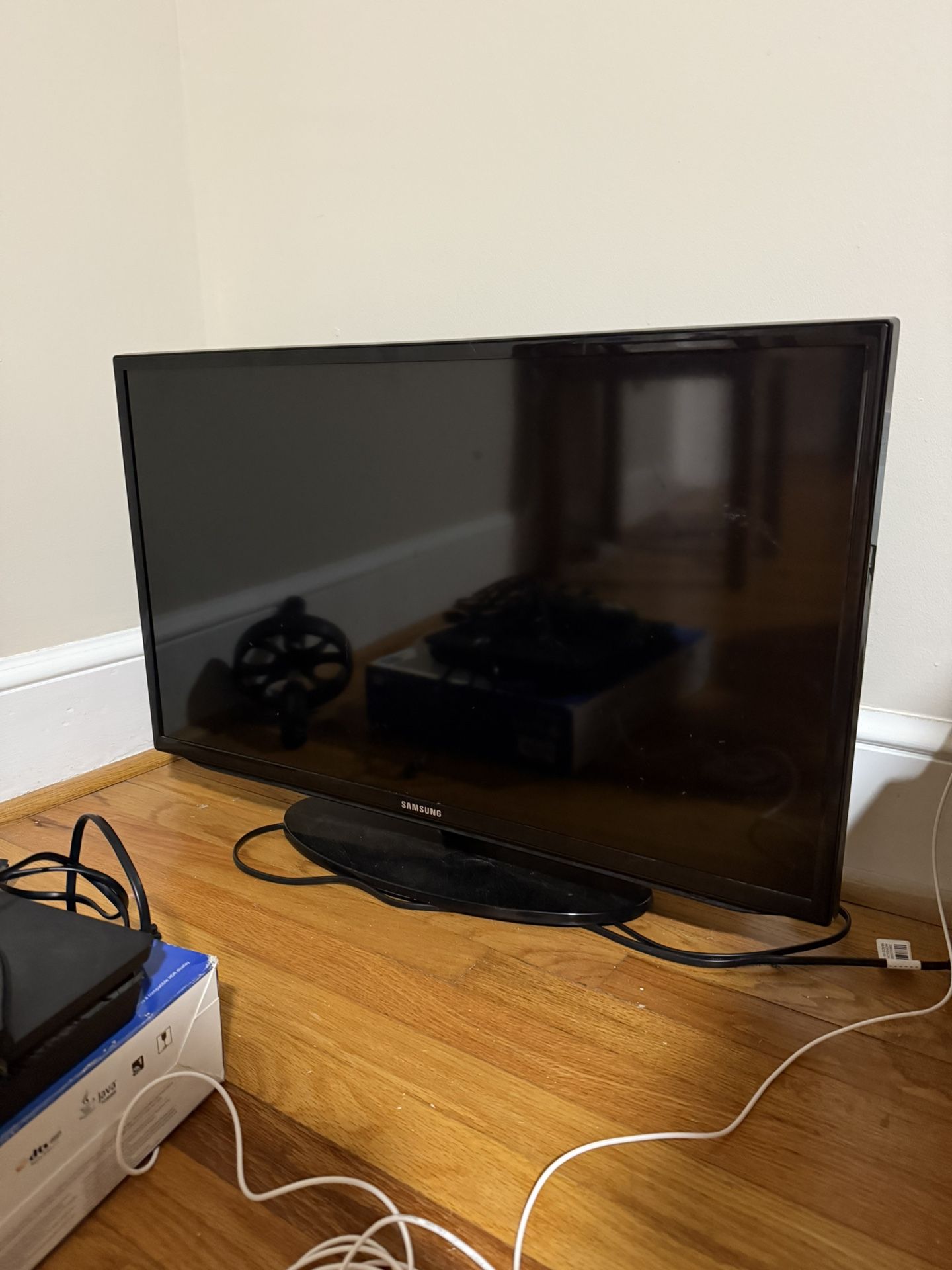 TV Monitor 