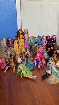 Huge doll lot bundle.