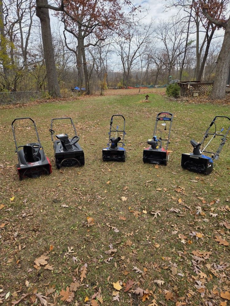 Snowblowers ! Starting @ $25