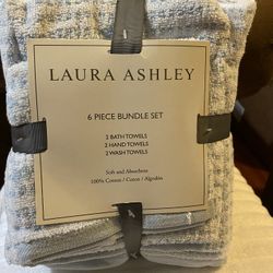 Laura Ashley - Bath Towel Set - 6 pc (2 Bath towels, 2 Hand towels, 2 Wash towels) 