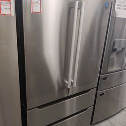 New MIDEA 23 CF Counter-Depth 4-Door French Door