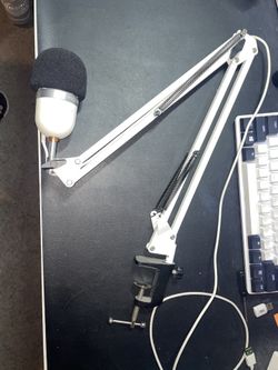 Razer Seiren Mini Mic W/ Boom Arm