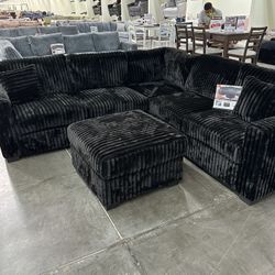 4-Piece Sectional Set LAF Loveseat + RAF Loveseat + Corner Wedge + Cocktail Ottoman  Color: Black 💢seccional Color Negro Nuevo En Caja