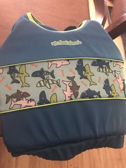 Swimming vest! Reduced to 8