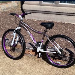 26” Mountain Bike Excellent Condition!!