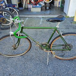 Vintage Schwinn Varsity 10 Speed