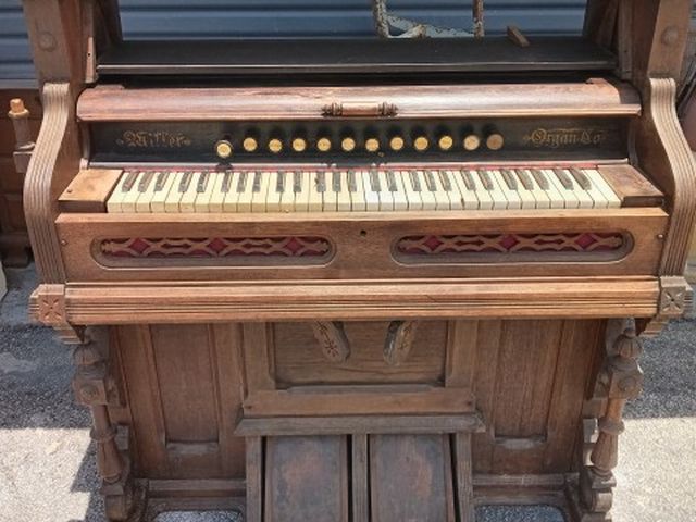 Schiller Piano Company Organ Vintage Classic Antique Works Perfect
