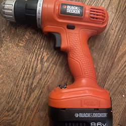 Black & Decker Drill/Driver with 9.6 V Battery
