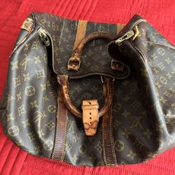 LOUIS VUITTON