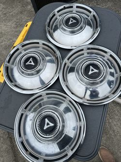 Plymouth Valiant Signet Original Hub Caps Excellent Condition