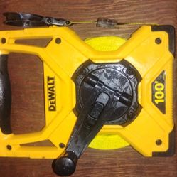 DeWalt 100ft Tape Measure 