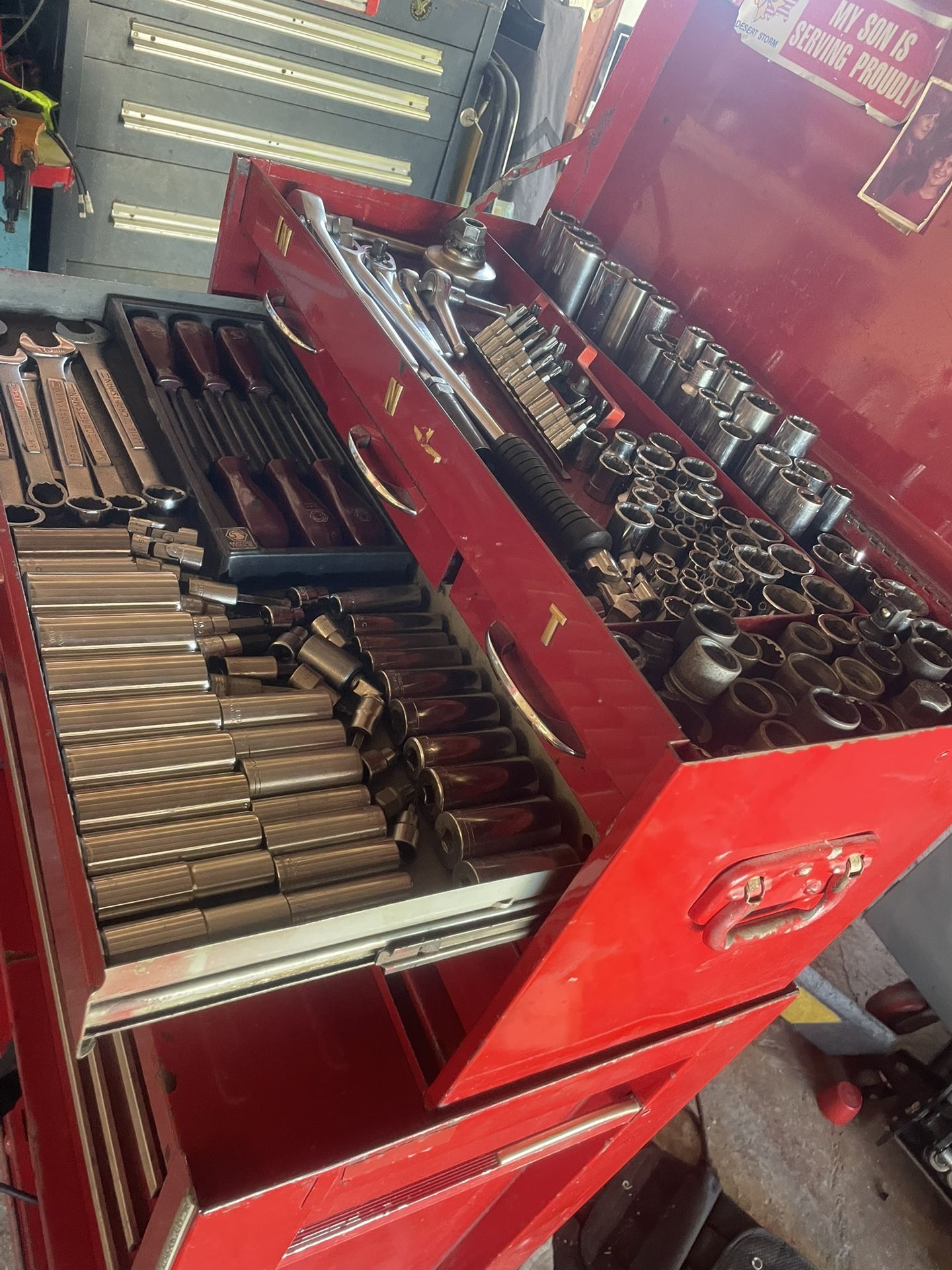 TOOL BOX / HERRAMIENTA / TOOLS