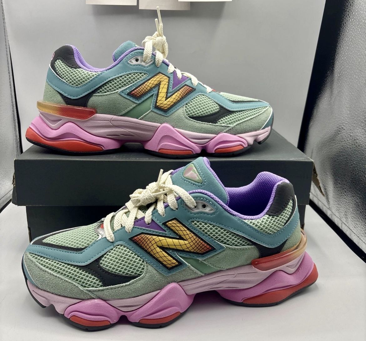 New Balance Men Size 10