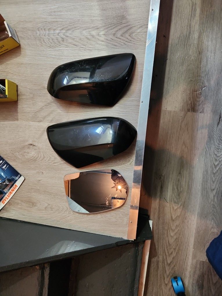 Rear View Mirror Covers And One Mirror
