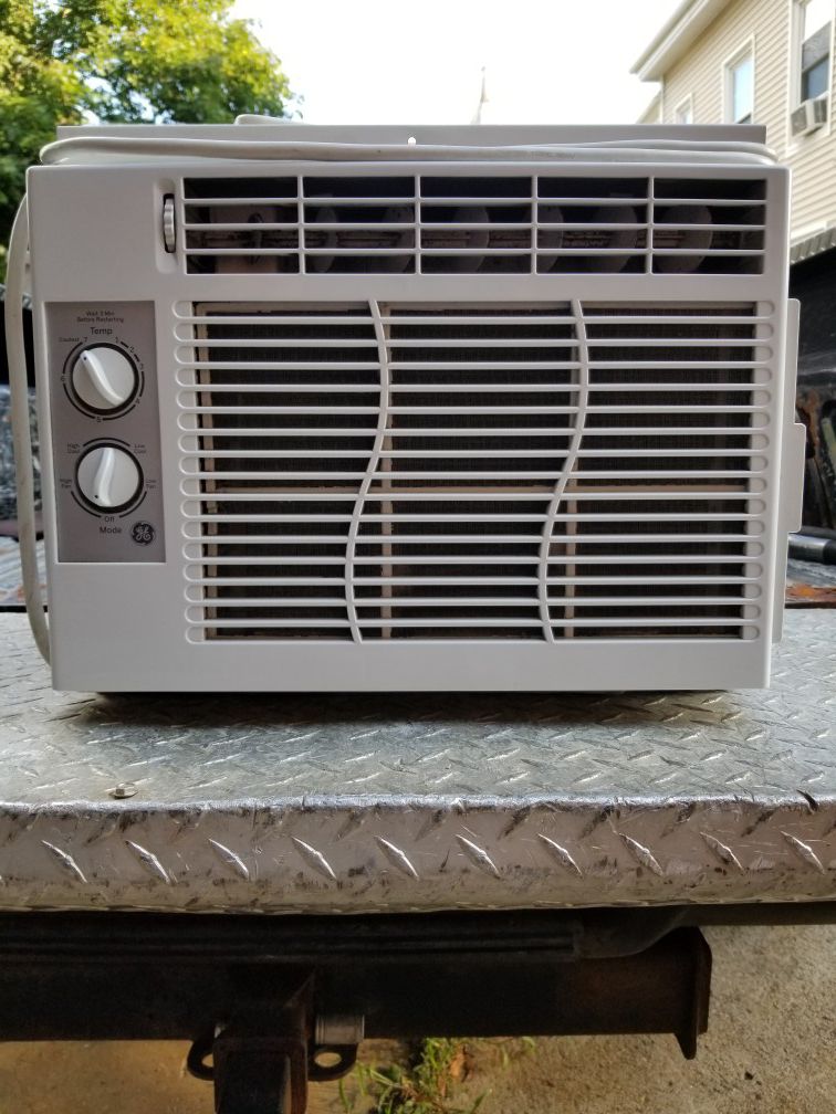 GE 5,050 btu air conditioner