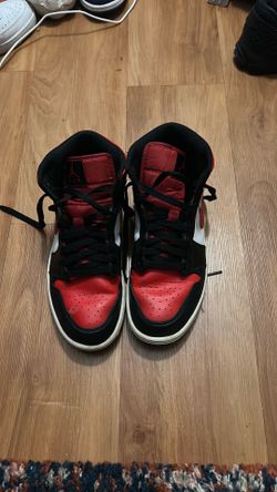 Jordan 1 mid