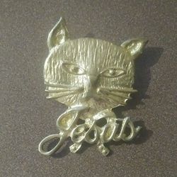 Cat Jesus Word Religious Brooch Vintage Collectible Metal Silver-Look Kitten Animal Pin Jewelry
 
