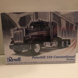 Revel Peterbilt 359 Conventional Tractor 1:25 Scale