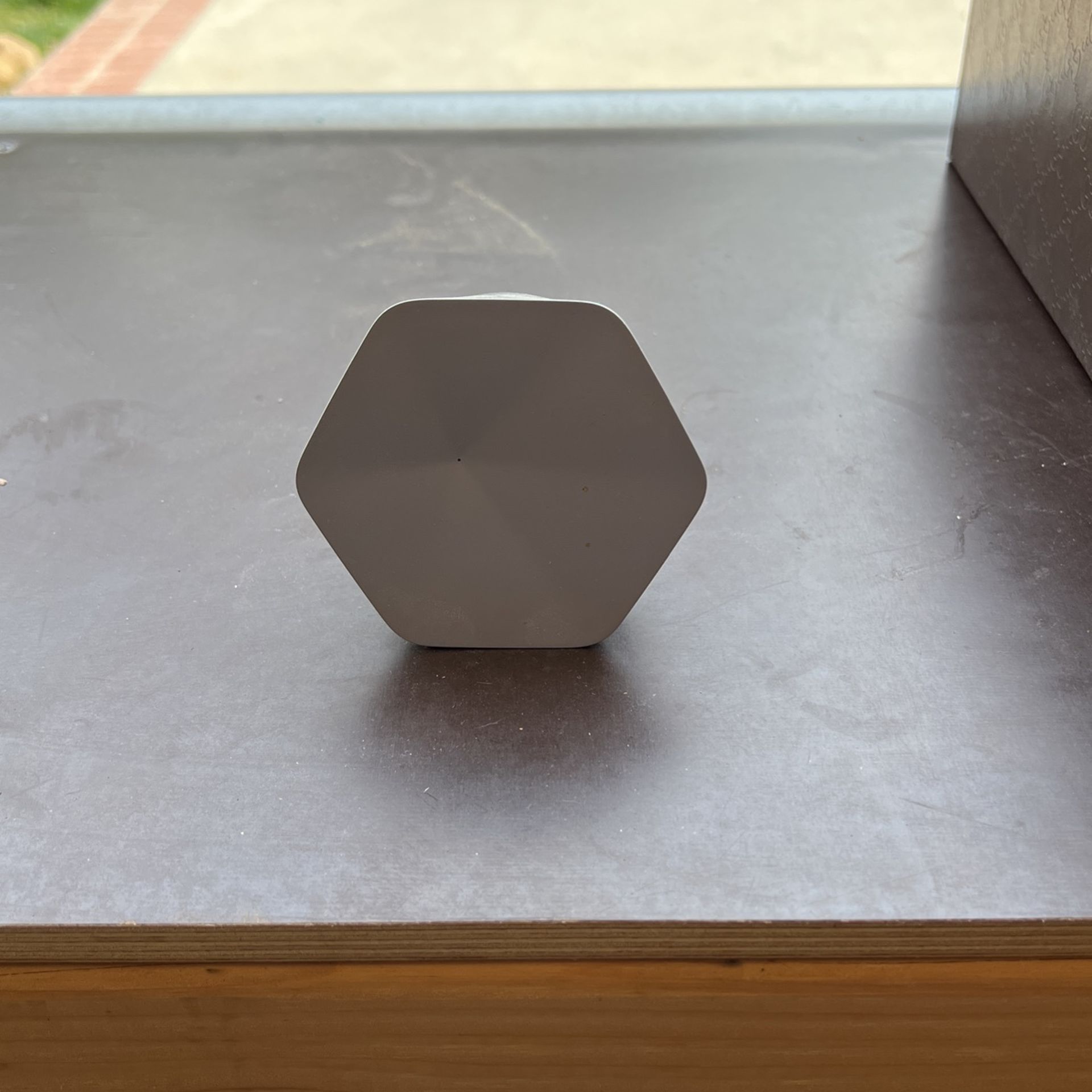 plume wireless router hub