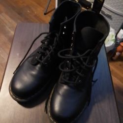DR MARTENS US MENS 9
