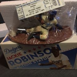 Jackie Robinson Collectible Statue 2005