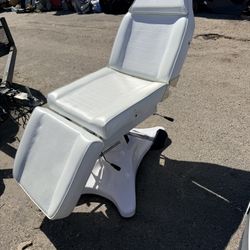 Hydraulic Medical / Spa Procedure Chair – Fully Adjustable Reclining Exam Table