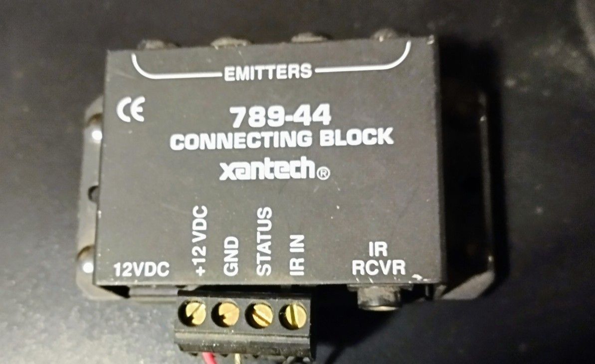 Xantech 789-44 Connecting Block