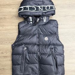 Moncler Best Sz S, M L ,, Xl