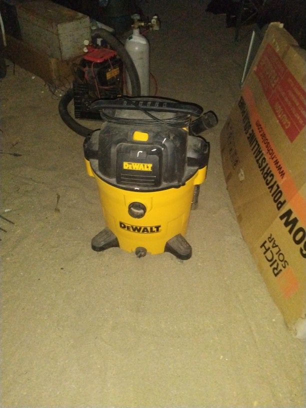 DeWalt Wet / Dry Vac