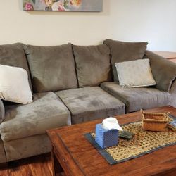 Excellent Condition Couch 