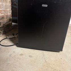 Mini Fridge 