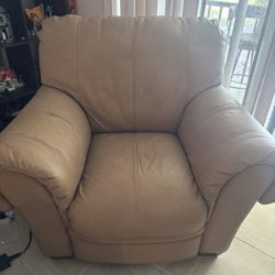 Natuzzi Leather Chair 