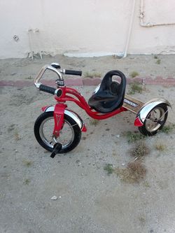 Schwinn toddler tricycle