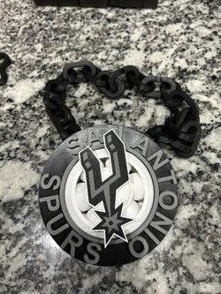 Spurs Spinner Hype Chain!