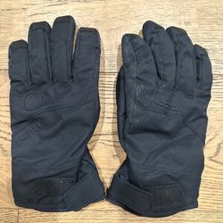 Ski or snowboard Gloves Size Medium and large