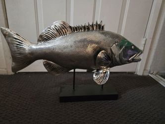 Silver tone fish statue