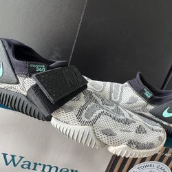 Nike Aqua Sock 360 QS (Size 8)