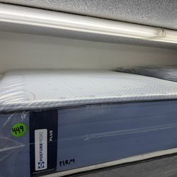 FULL SIZE POSTUREPEDIC PLUS (FIRM) MATTRESS & BOX SPRING BED SET