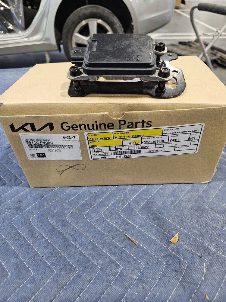 Kia Sorento Front Radar Distance Sensor